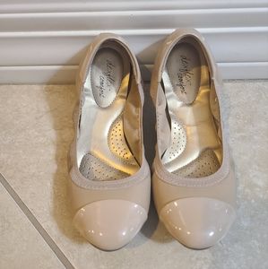 Dexflex Comfort Ballet Flat with Patent Toe in Beige Nude